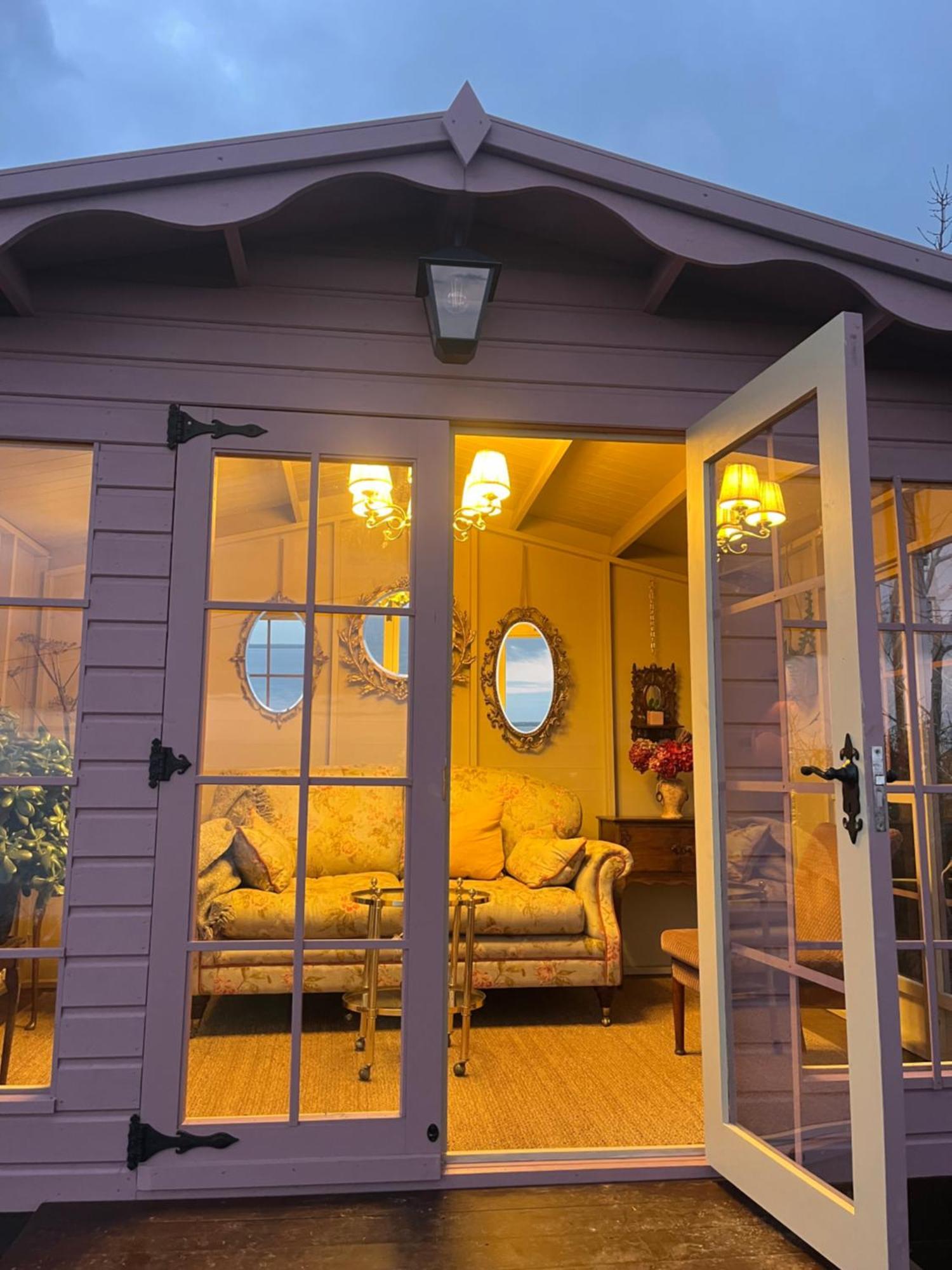 The Pink Cottage Upstairs Suite & Garden Summer Room Whitehead Exterior photo