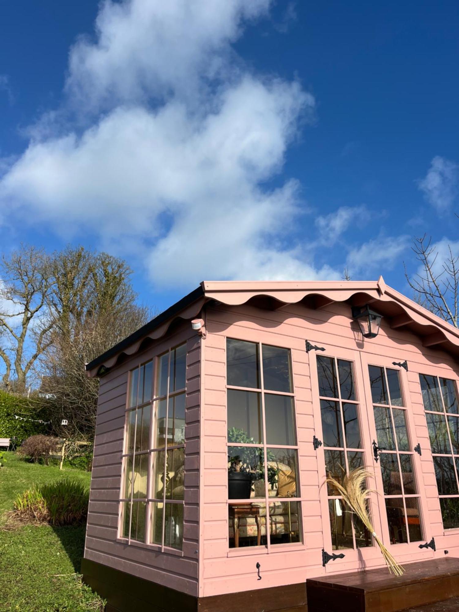 The Pink Cottage Upstairs Suite & Garden Summer Room Whitehead Exterior photo