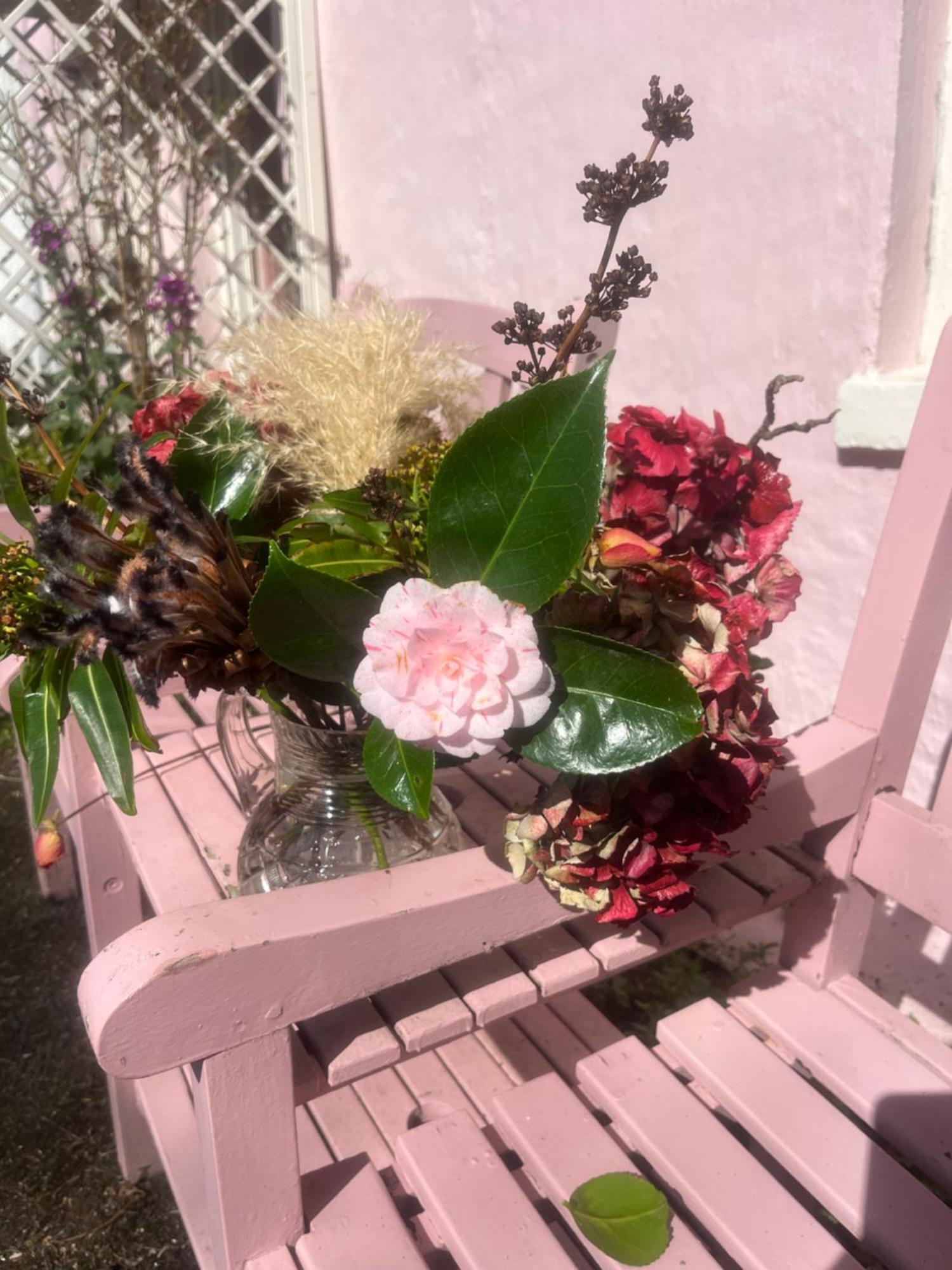 The Pink Cottage Upstairs Suite & Garden Summer Room Whitehead Exterior photo